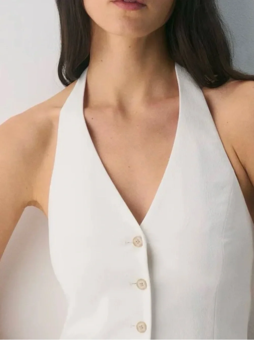 Aritzia Vito Vest in Birch White - size 8 - Picture 2 of 11